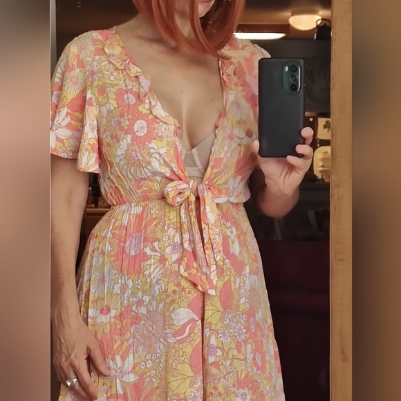 Hello Molly Jumpsuit In EUC 🩷 - Picture 3 of 7